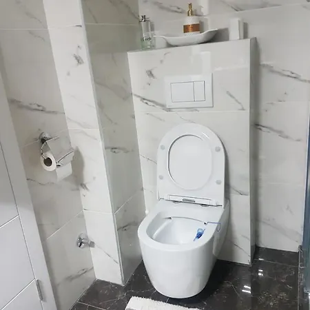 Libertas Apartment *